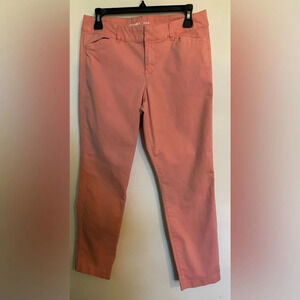 Old Navy Pixie Pant cropped ankle length straight leg 9”rise 26.5”inseam stretch